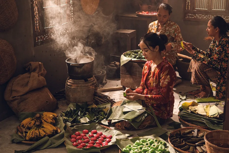 Bàn ăn tại Nguyễn Thị Nghĩa
